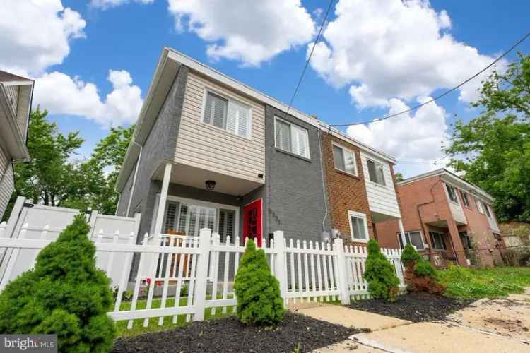 Single-family house For Sale in 5331, Jay Street Northeast, Washington, District of Columbia