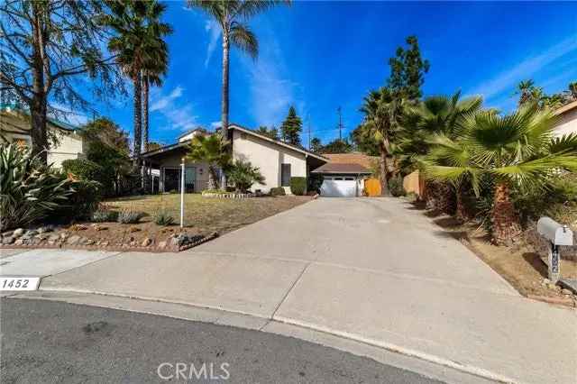 Single-family house For Sale in 1452, North Ivy Street, Escondido, California