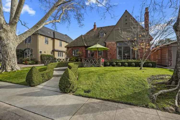 Single-family house For Sale in Sacramento, California