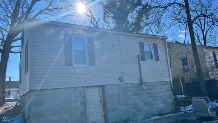 Single-family house For Sale in 302, East Cowing Drive, Muncie, Indiana