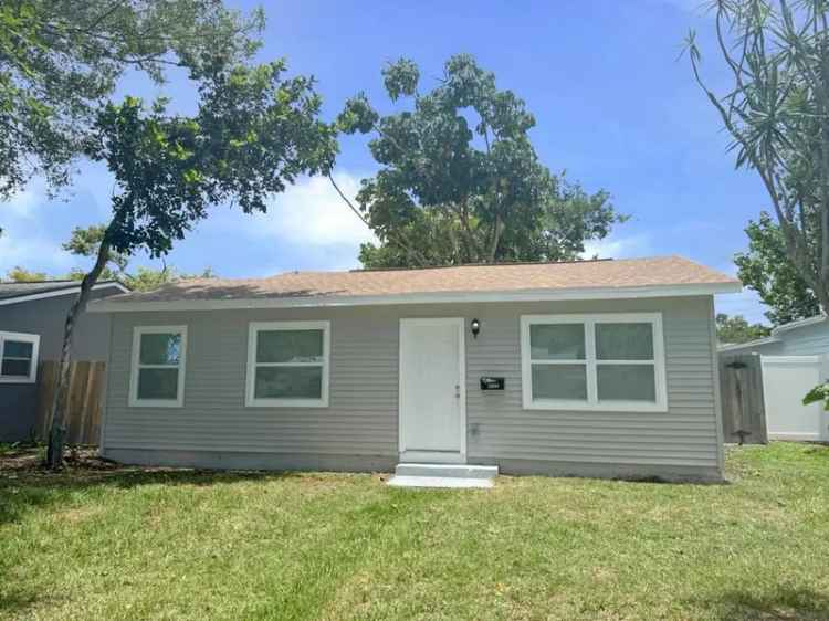 Single-family house For Sale in 4125, 7th Avenue North, Saint Petersburg, Florida