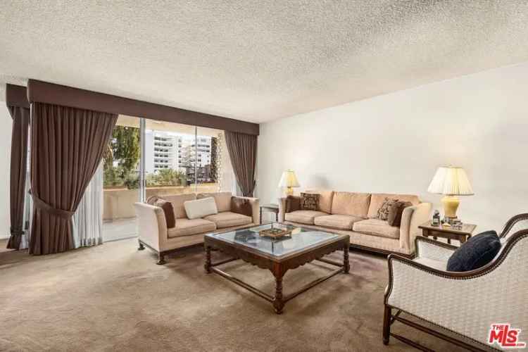 Condo For Sale in 7309, Franklin Avenue, Los Angeles, California