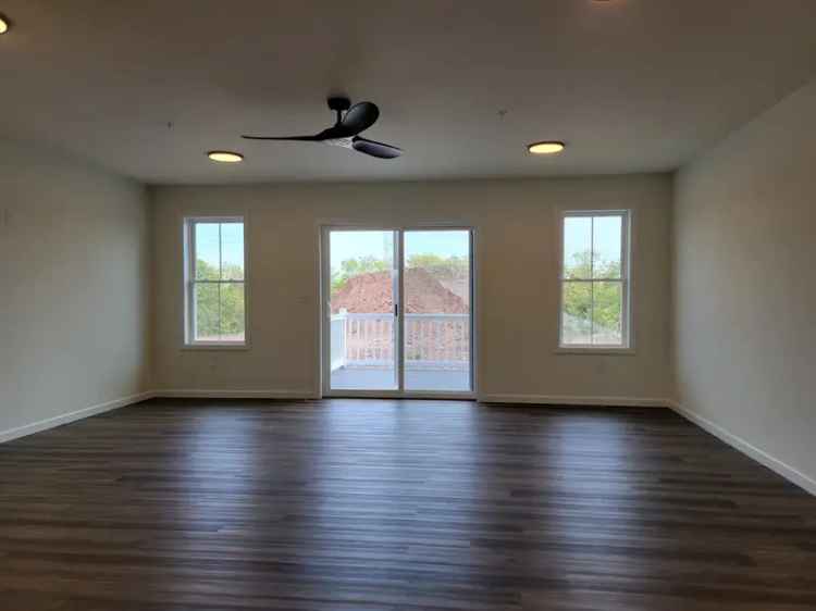 3 Story Townhome for Rent in Stonegate Commons