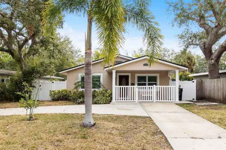 Single-family house For Sale in 2429, Park Street North, Saint Petersburg, Florida