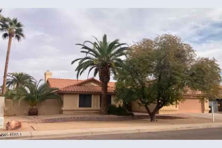 Single-family house For Sale in 7833, South Terrace Road, Tempe, Arizona