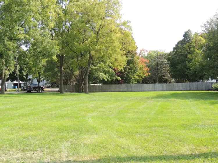 Land For Sale in Peru, Illinois