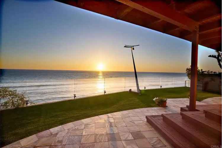 Single-family house For Sale in Encinitas, California