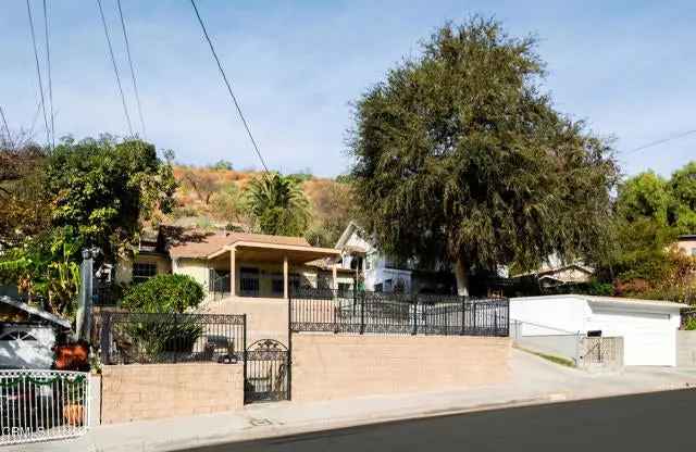 Multi-family house For Sale in 255, Avenue 33, Los Angeles, California