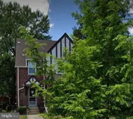 Single-family house For Sale in 4414, 13th Place Northeast, Washington, District of Columbia