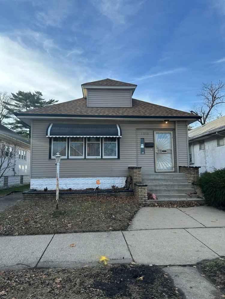 Single-family house For Sale in 11318, South Parnell Avenue, Chicago, Illinois