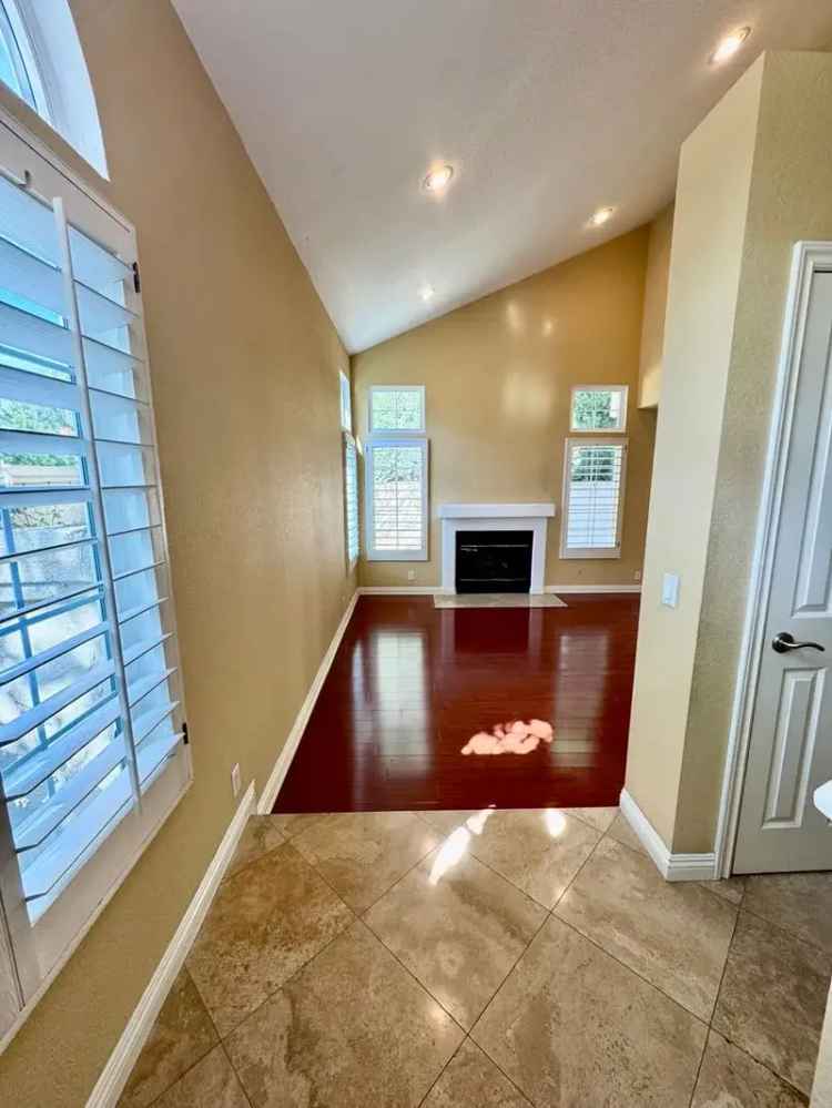 3 Bed 2.5 Bath Townhouse for Rent in Irvine's Westpark