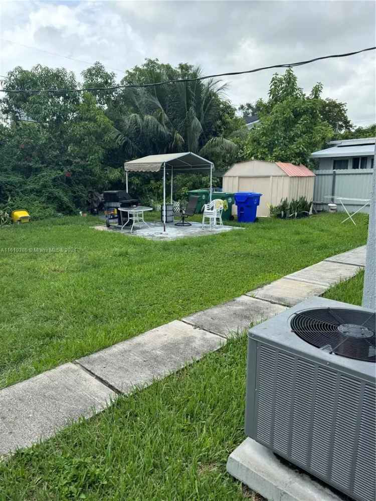 Multi-family house For Sale in Miami, Florida