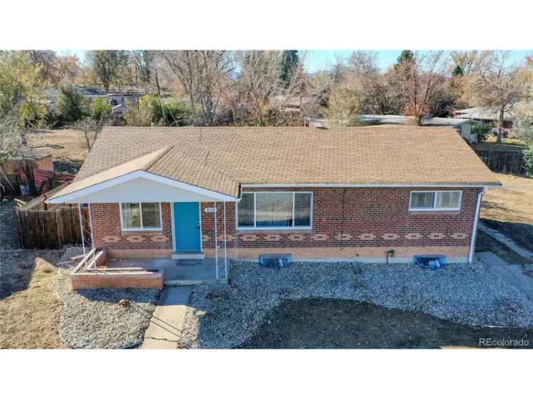 Single-family house For Sale in 6119, South Broadway, Littleton, Colorado