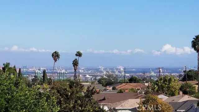 Single-family house For Sale in Los Angeles, California