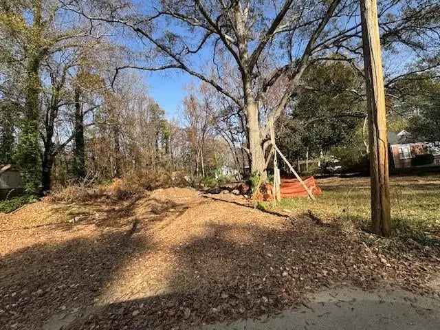 Land For Sale in 1867, Oakmont Drive Northwest, Atlanta, Georgia