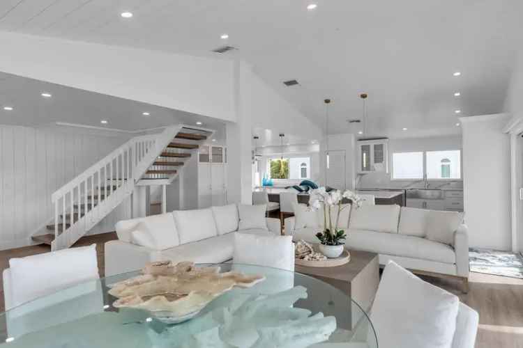 Single-family house For Sale in 126, Villa Bella Drive, Islamorada, Florida