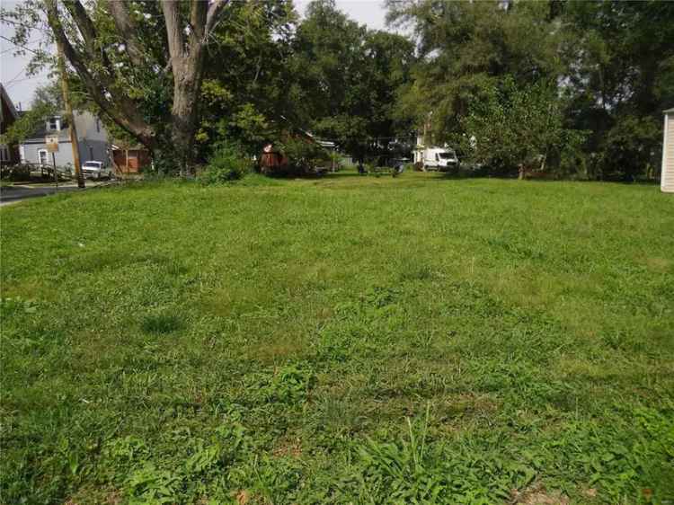 Land For Sale in 301, North 11th Street, Belleville, Illinois