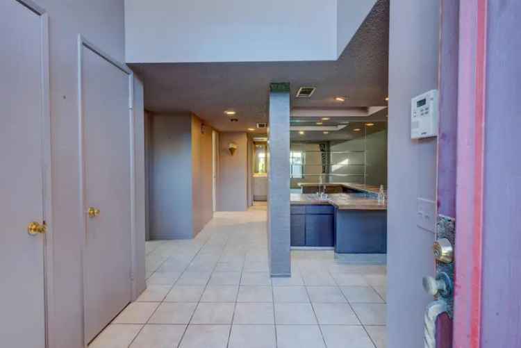 Condo For Sale in Palm Springs, California