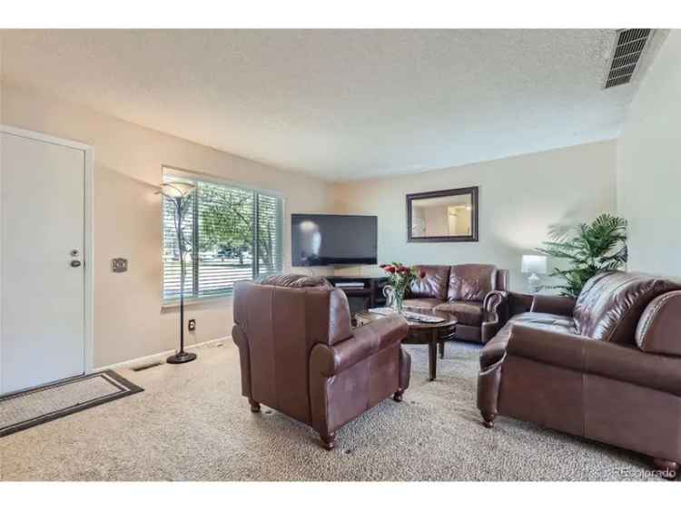 Single-family house For Sale in 1281, South Uvalda Street, Aurora, Colorado