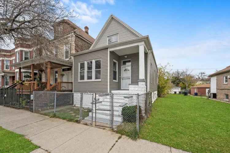 Single-family house For Sale in 5428, South Wood Street, Chicago, Illinois