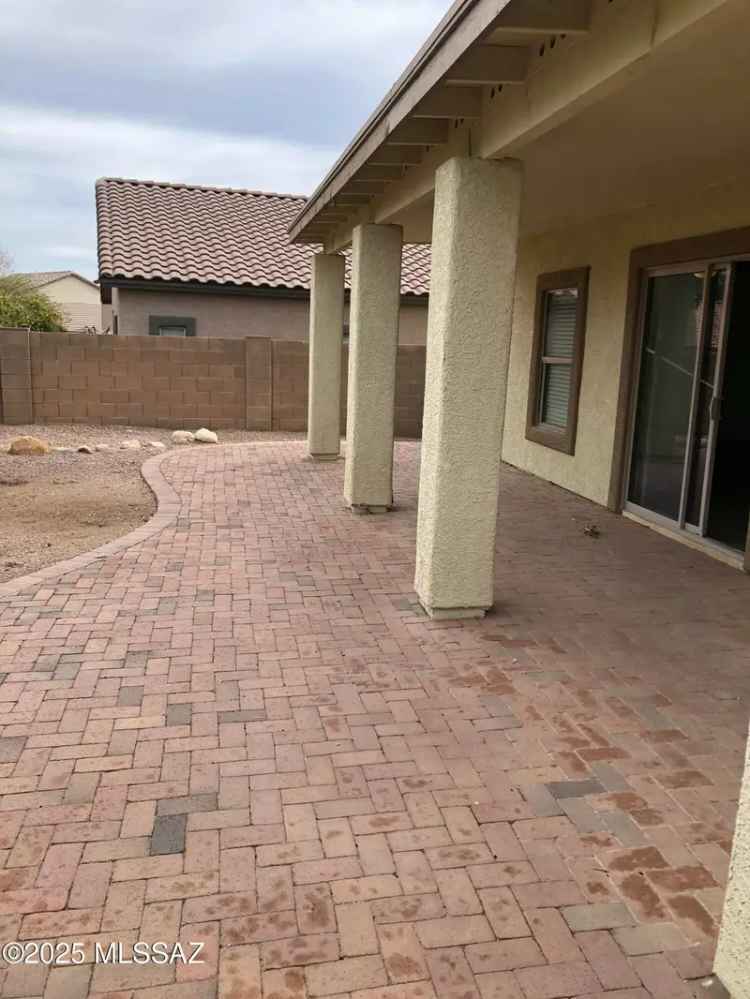 Single-family house For Sale in 794, West Calle Valenciana, Sahuarita, Arizona