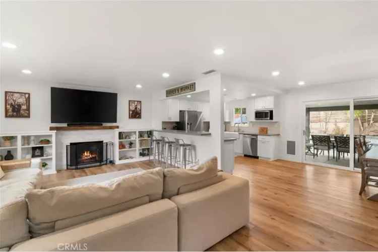 Single-family house For Sale in 8242, Valencia Drive, Huntington Beach, California