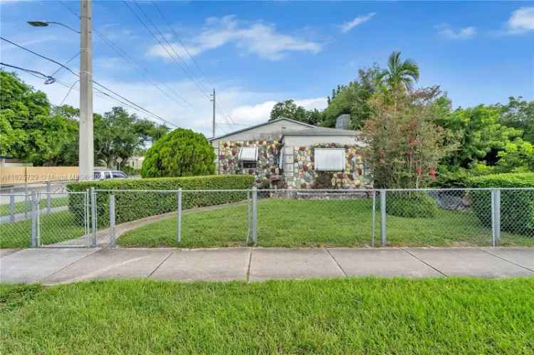 Single-family house For Sale in 500, Northwest 46th Street, Miami, Florida