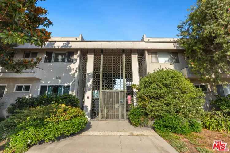 Condo For Sale in 3166, South Sepulveda Boulevard, Los Angeles, California