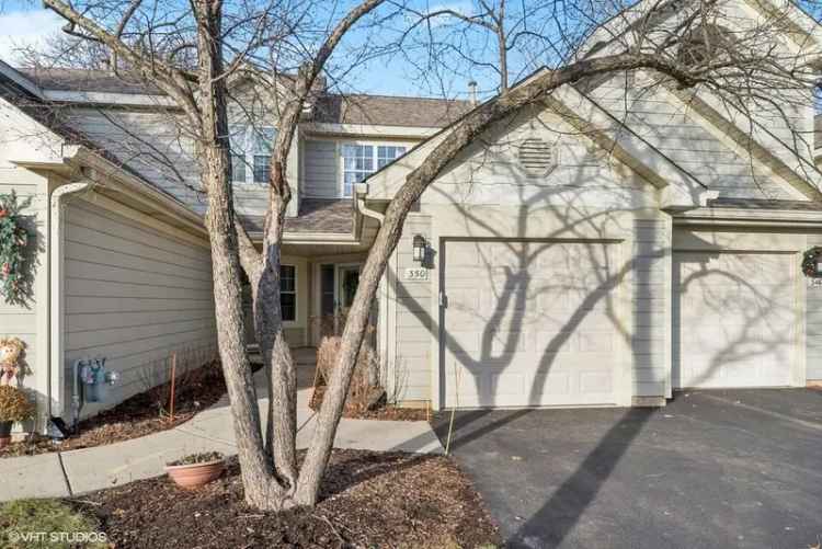 Condo For Sale in Palatine, Illinois