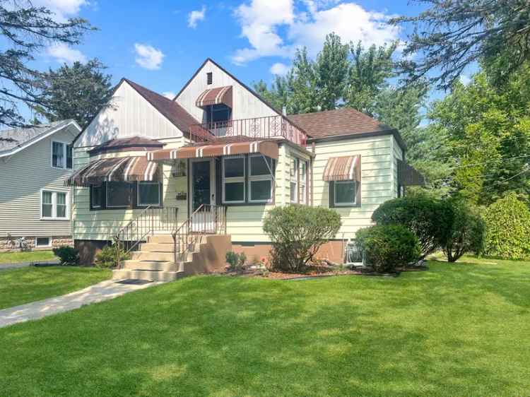 Single-family house For Sale in 3328, North Schultz Drive, Lansing, Illinois