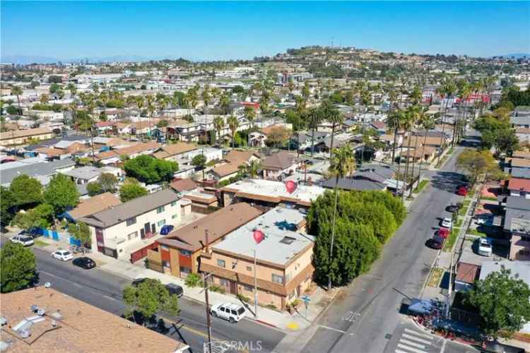 Multi-family house For Sale in 1001, East 20th Street, Long Beach, California