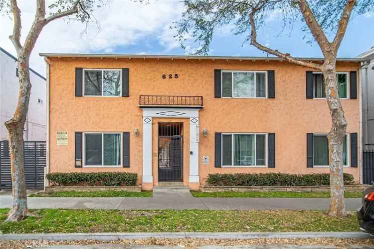 Multi-family house For Sale in 625, Elm Avenue, Long Beach, California