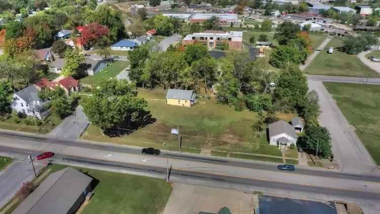 Land For Sale in 617, West Broadway Street, West Plains, Missouri