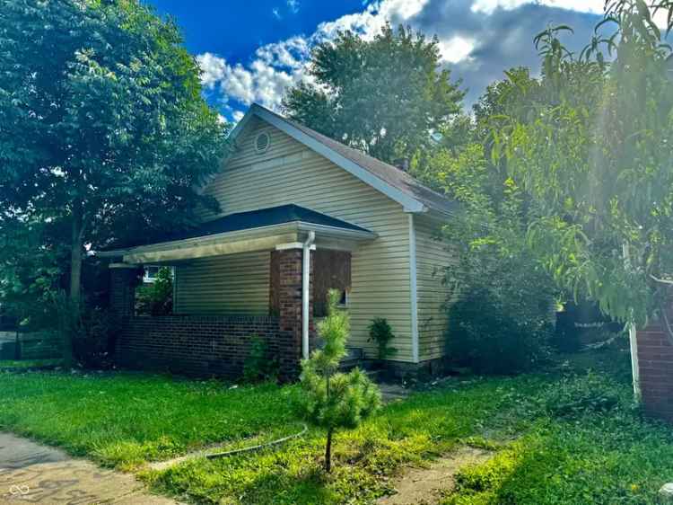 Single-family house For Sale in 642, North Oxford Street, Indianapolis, Indiana