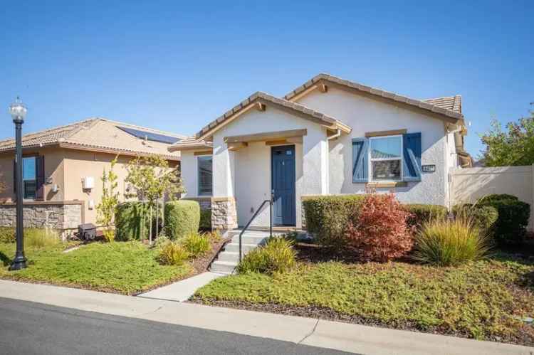 Single-family house For Sale in 4425, Danube River Lane, Sacramento, California