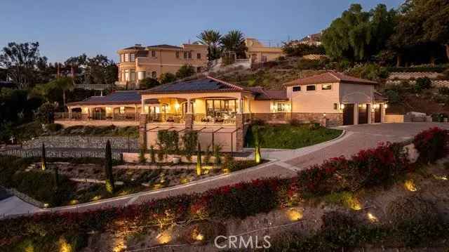 Single-family house For Sale in Villa Park, California