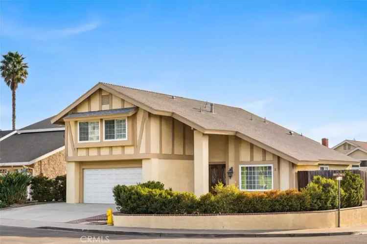 Single-family house For Sale in 2, Mayflower, Irvine, California