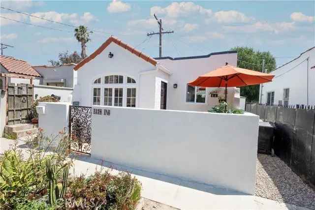 Single-family house For Sale in Los Angeles, California