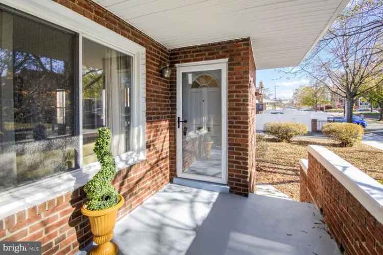 Single-family house For Sale in 1036, Crittenden Street Northeast, Washington, District of Columbia