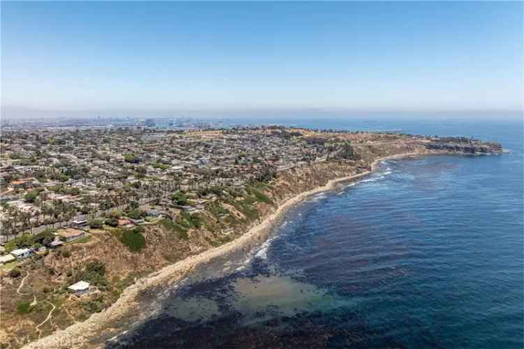 Single-family house For Sale in Los Angeles, California