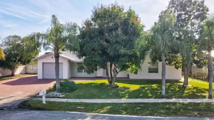 Single-family house For Sale in 510, Southeast 34th Avenue, Boynton Beach, Florida