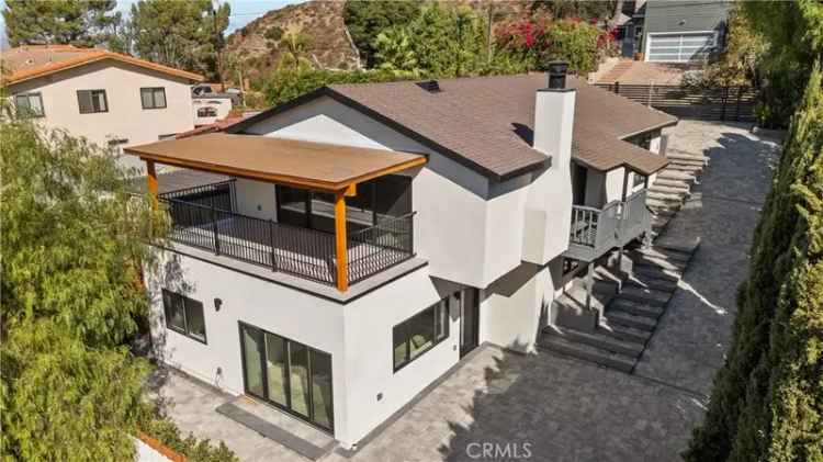 Multi-family house For Sale in Calabasas, California