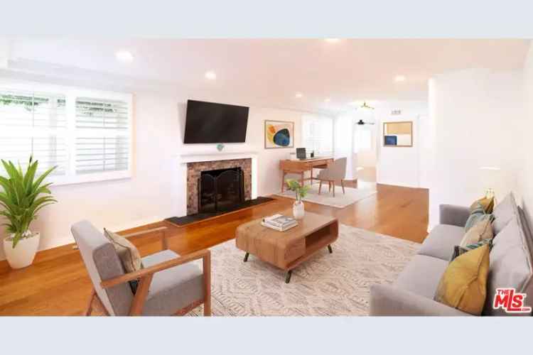 Single-family house For Sale in 13410, Magnolia Boulevard, Los Angeles, California