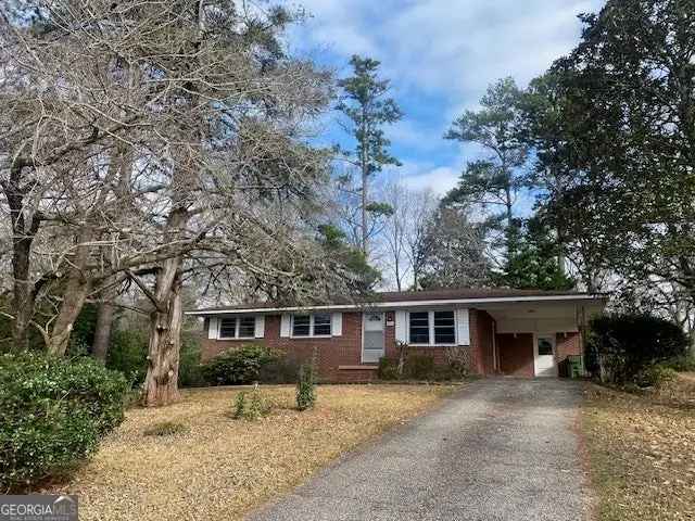 Single-family house For Sale in Lanett, Alabama