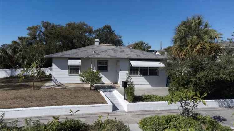 Single-family house For Sale in 1647, Bay Street Southeast, Saint Petersburg, Florida