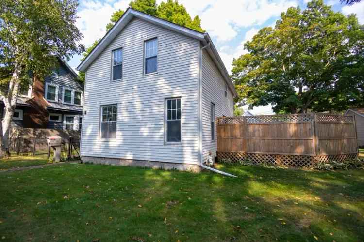 Single-family house For Sale in 915, Scott Street, La Porte, Indiana