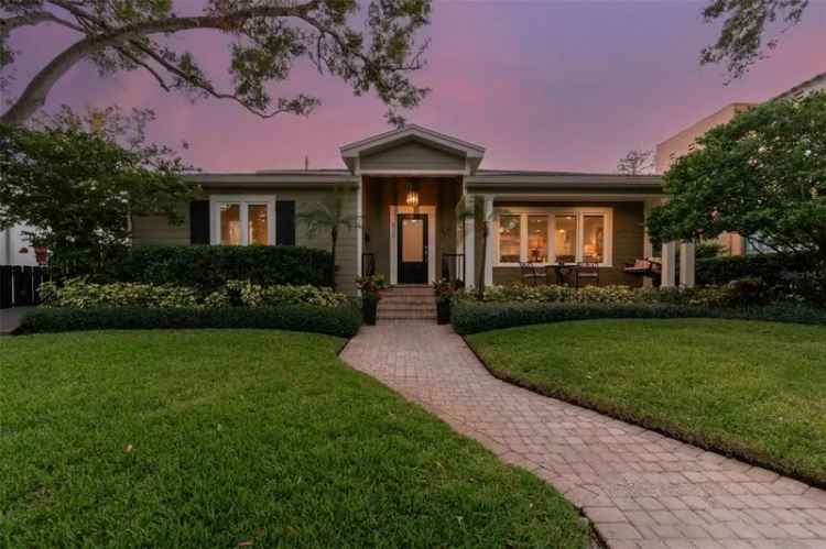 Single-family house For Sale in 526, 19th Avenue Northeast, Saint Petersburg, Florida