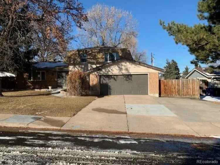 Single-family house For Sale in 8727, East Girard Avenue, Denver, Colorado