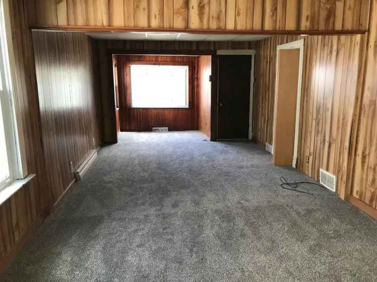 3 Bedroom 1 Bath Ranch Home For Rent in Erie