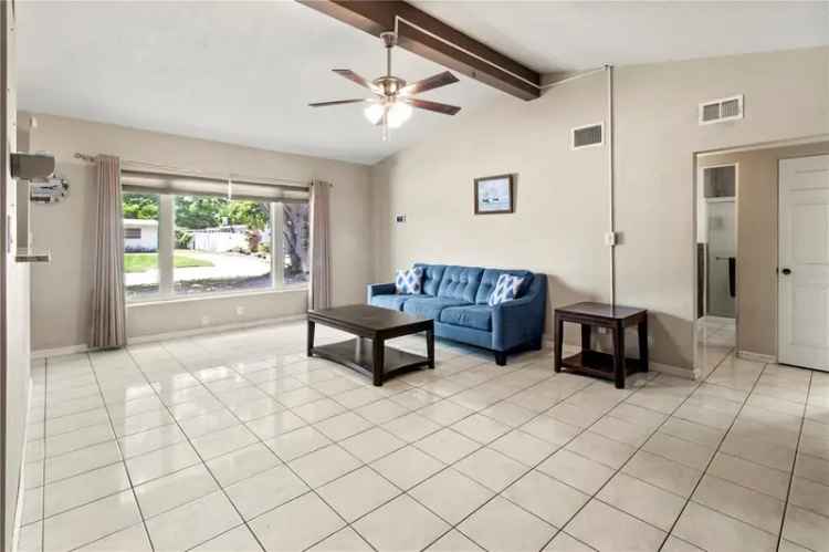 Single-family house For Sale in South Bradenton, Florida